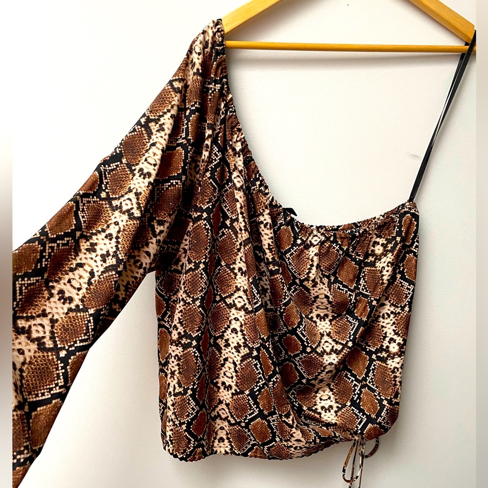 BCBG One shoulder top. Sz L tie waist makes it adjustable crop or no crop!
